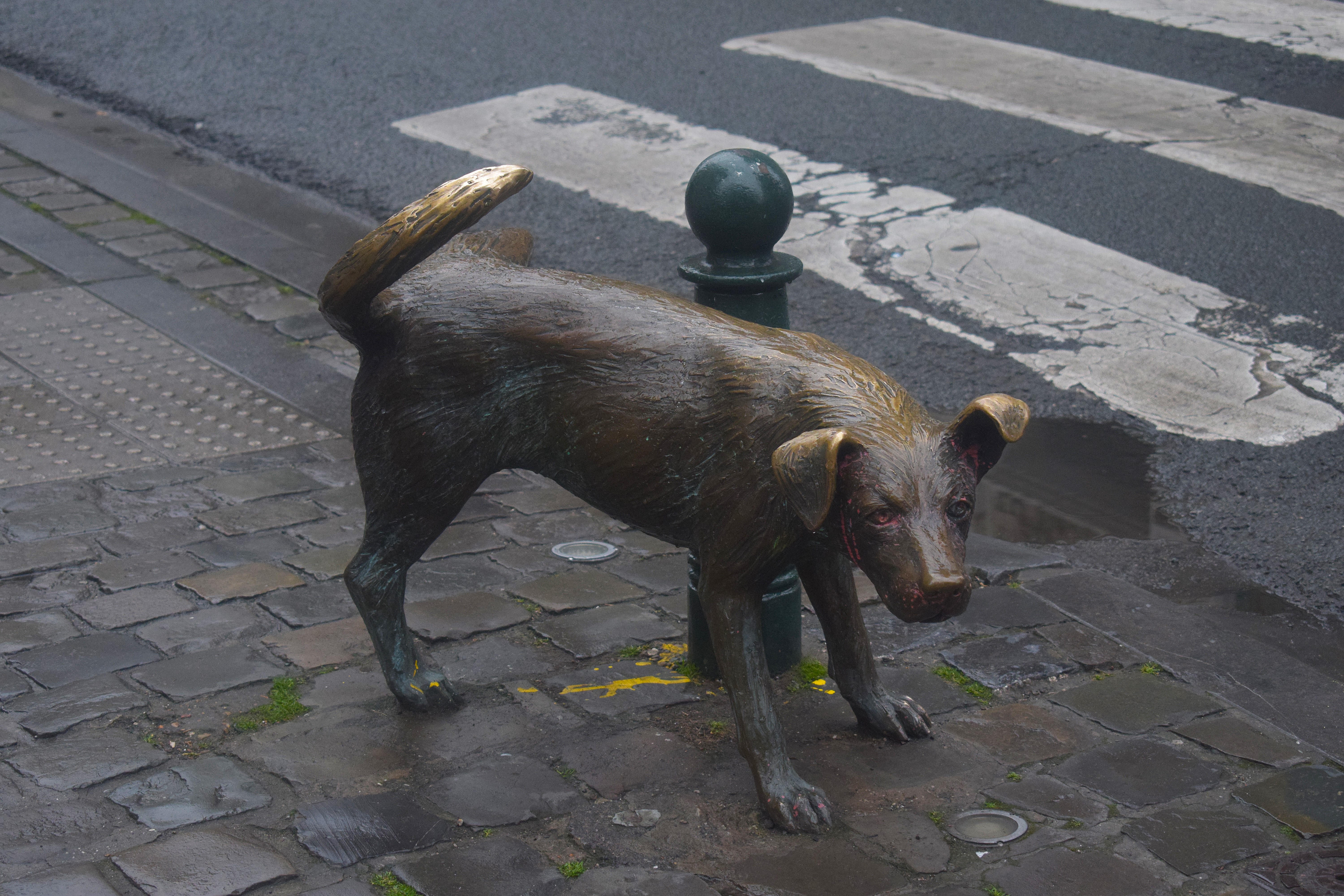The Zinneke-Pis statue