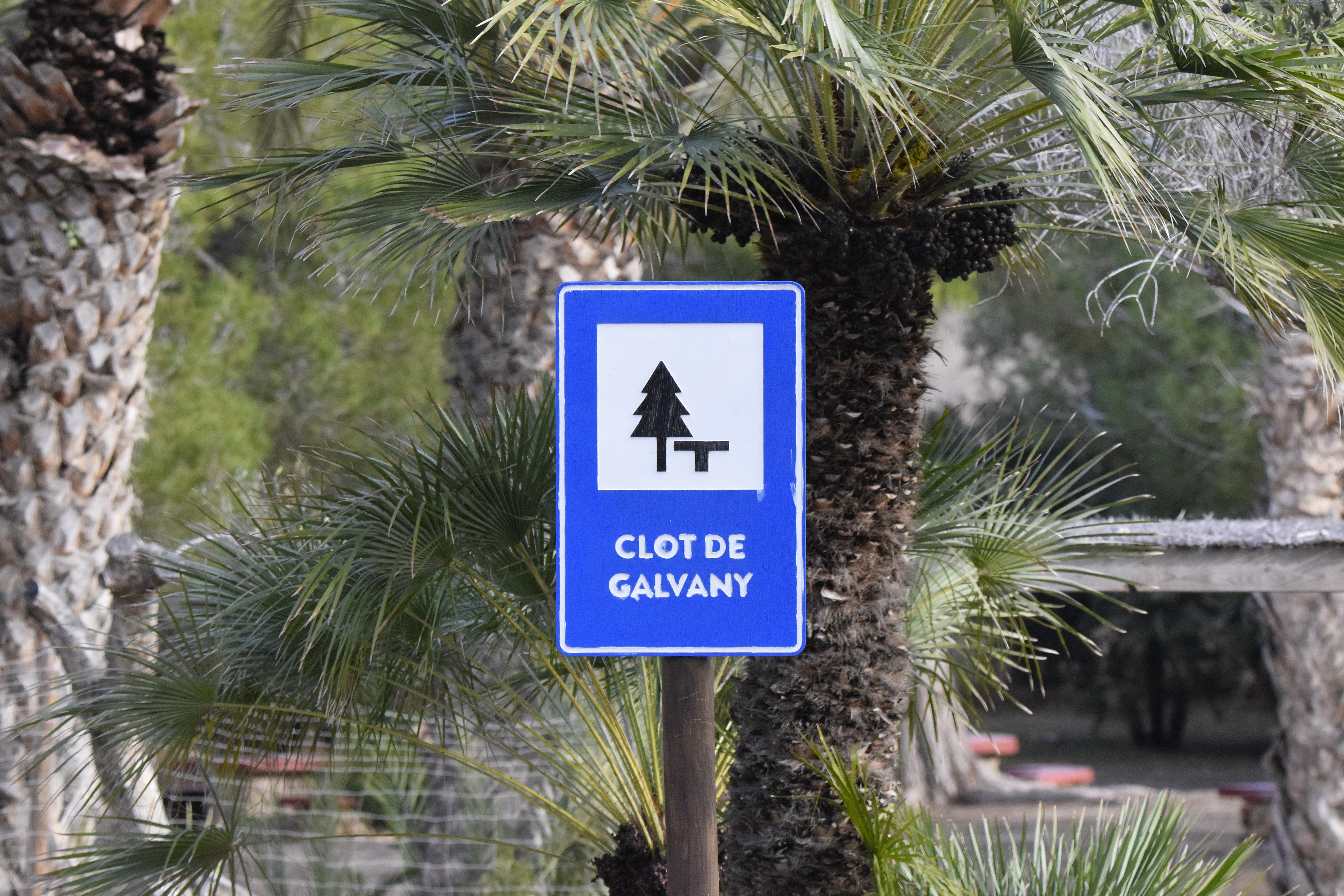 Street sign for the Clot de Galvany park.