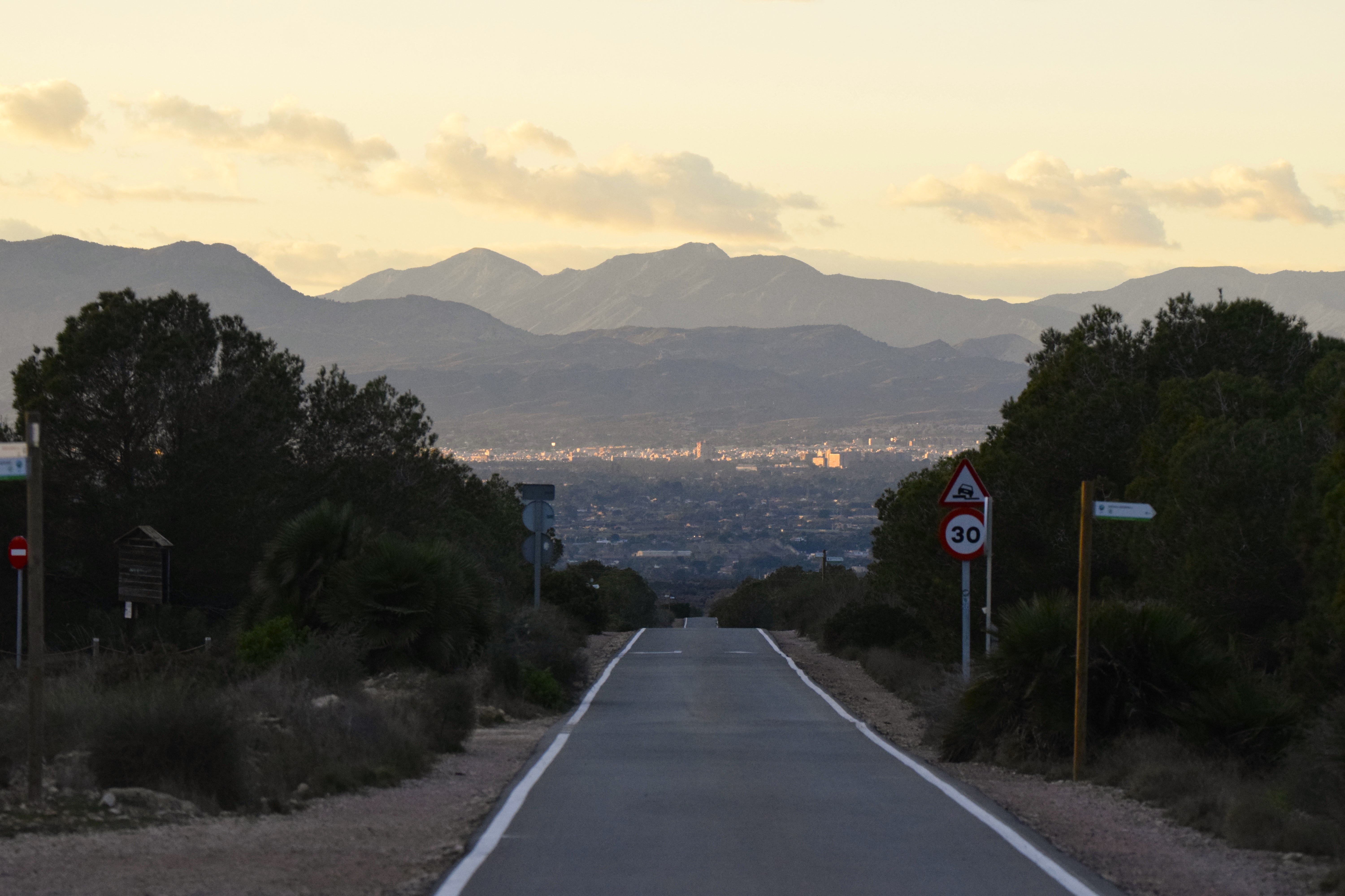 The road back to Santa Pola.