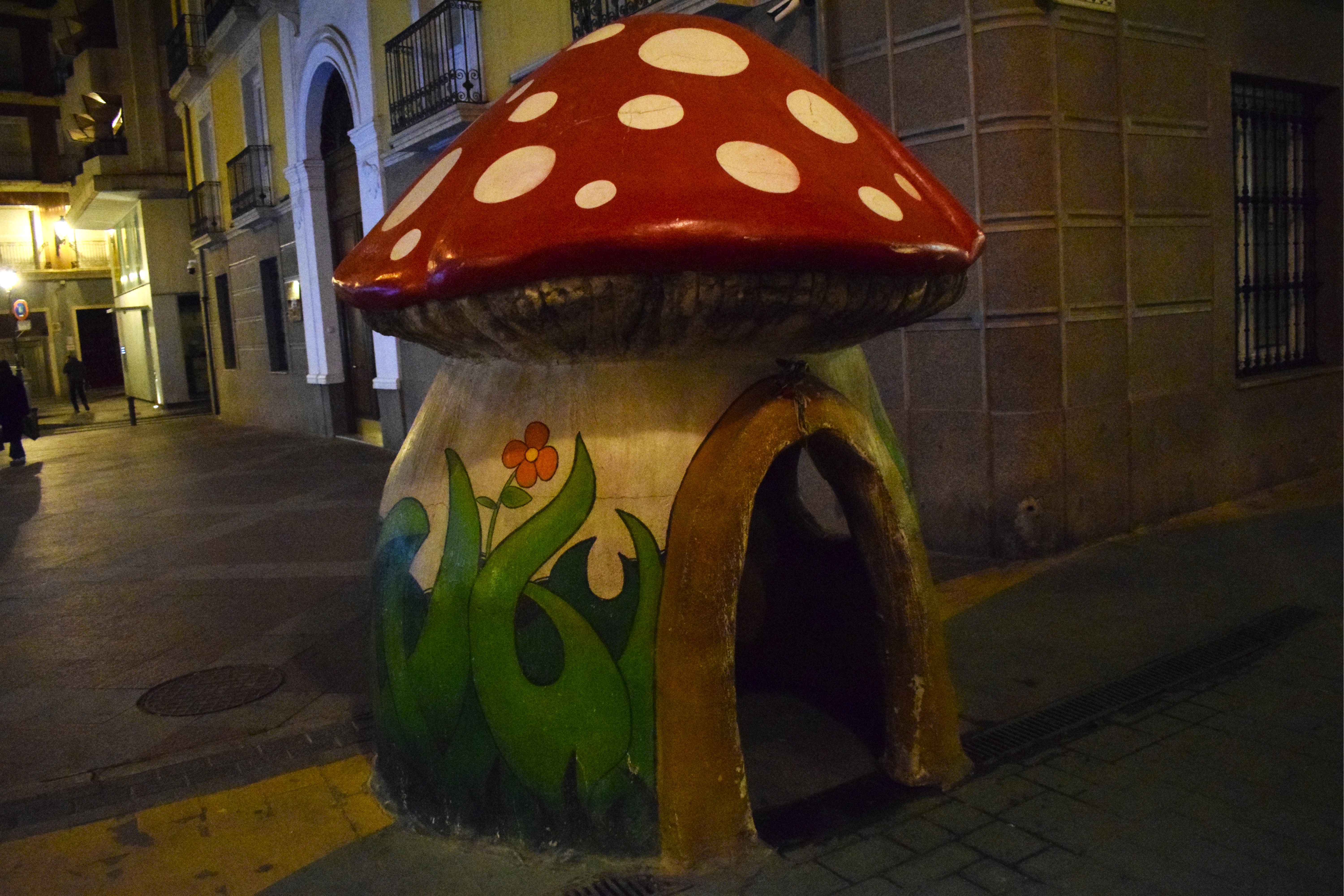 We ended the day at Alicante, where I attempted to find a sew-on patch for my jacket. They have a road of whimsical mushroom houses there :)